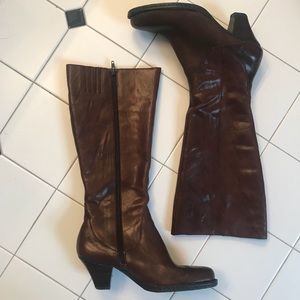 Born brown leather healed boots